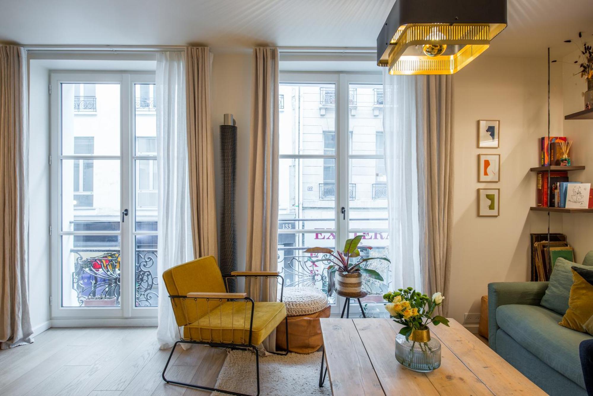 Magnifique 3 / 3 Bdr Appartement